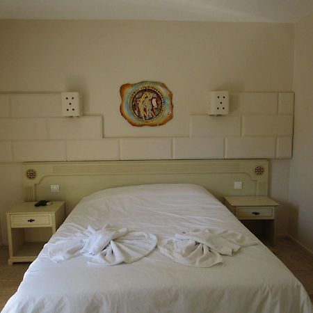 Club Mackerel Holiday Village Foça Extérieur photo