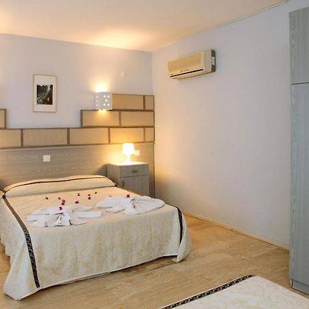 Club Mackerel Holiday Village Foça Extérieur photo