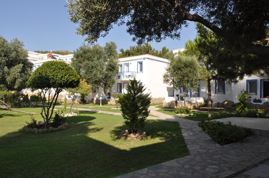Club Mackerel Holiday Village Foça Extérieur photo