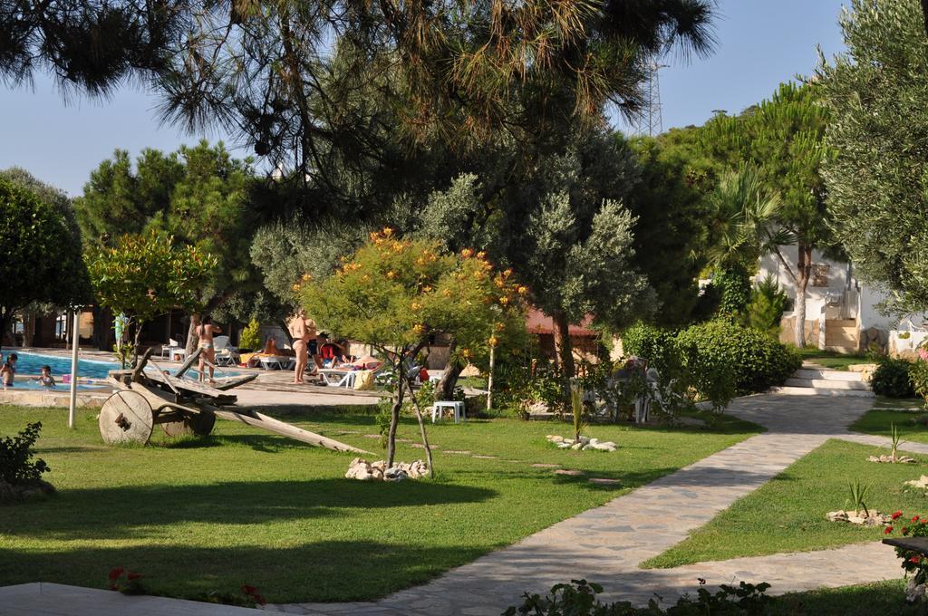 Club Mackerel Holiday Village Foça Extérieur photo