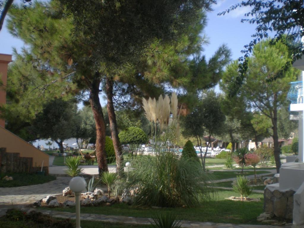 Club Mackerel Holiday Village Foça Extérieur photo