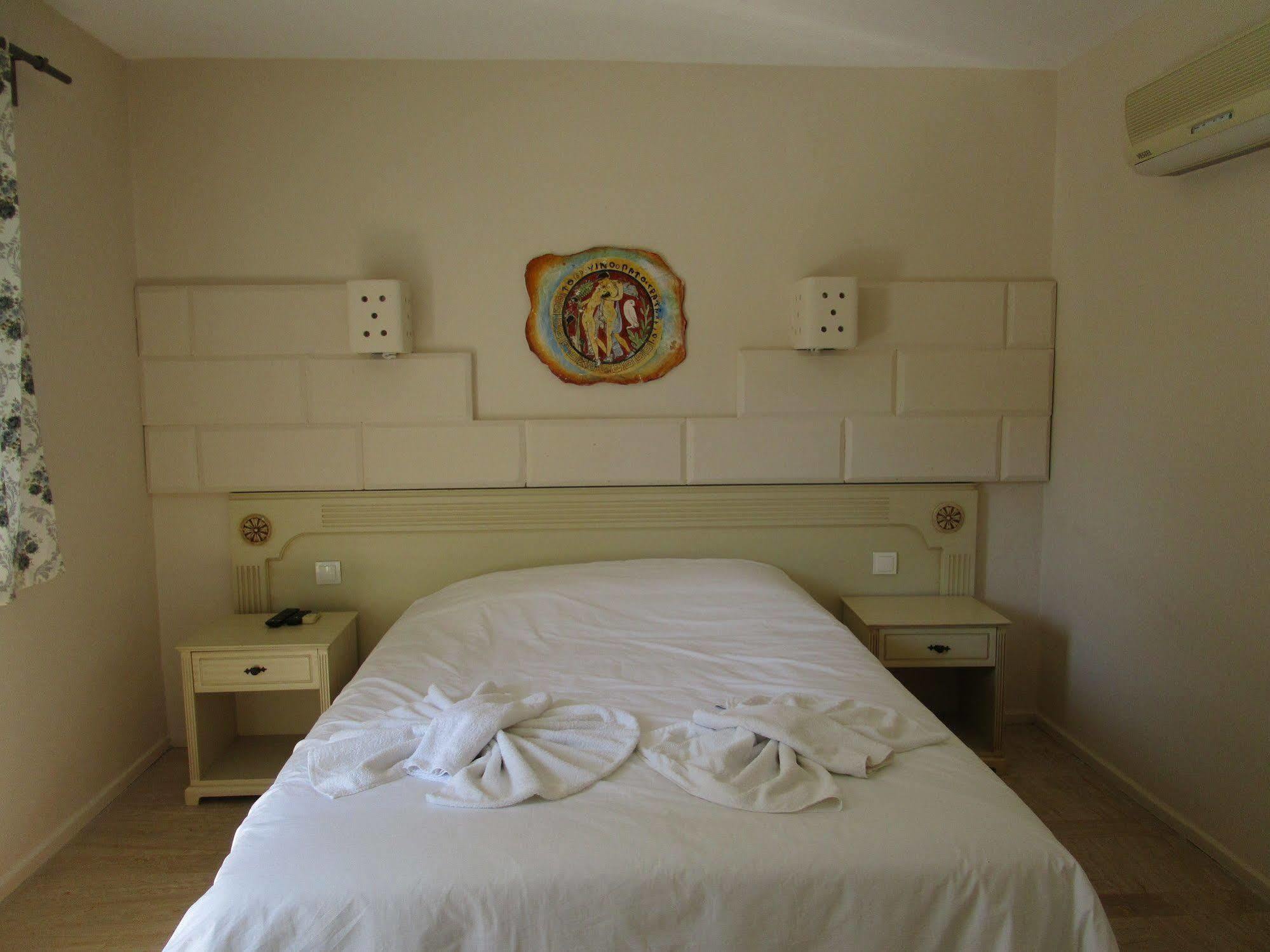 Club Mackerel Holiday Village Foça Extérieur photo